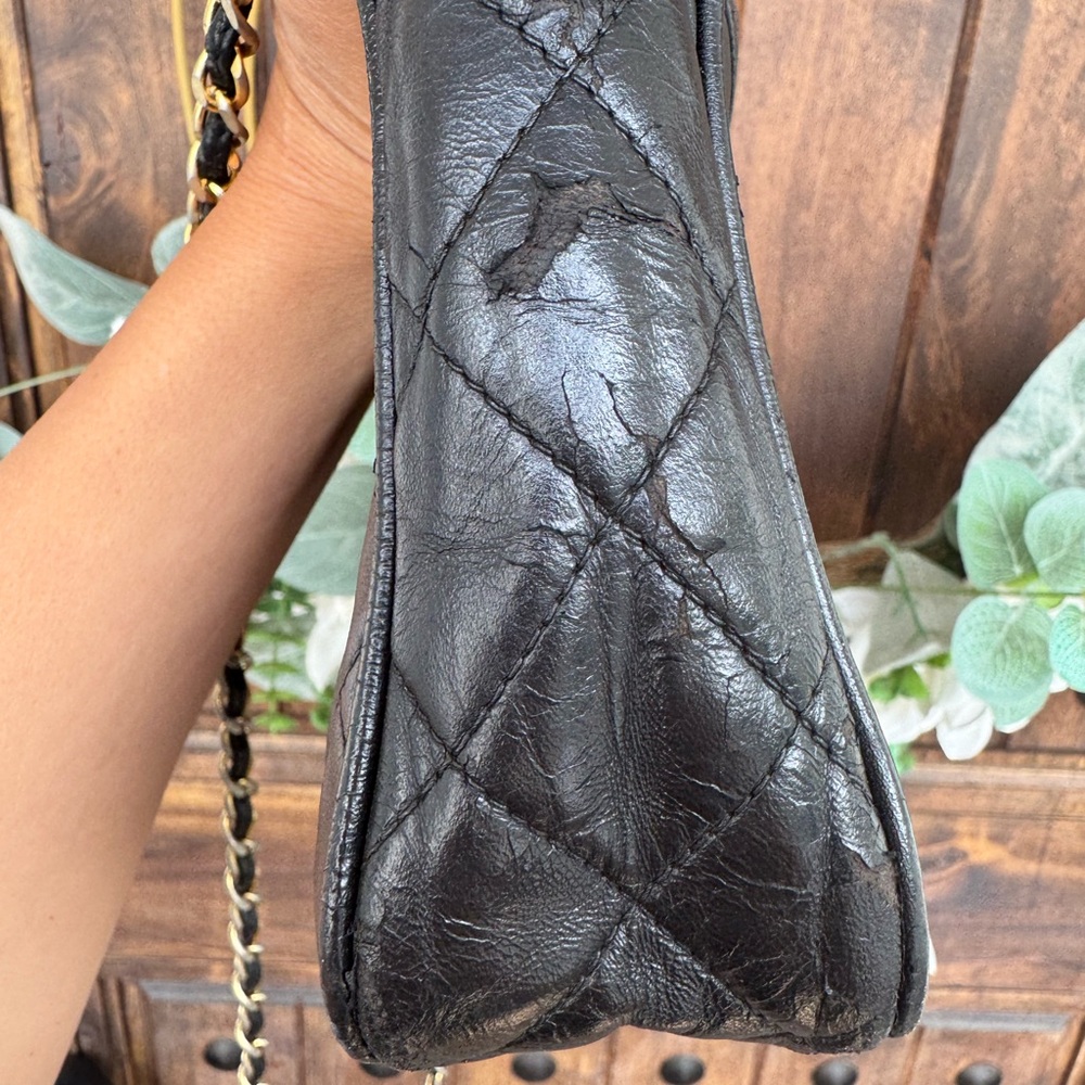 CHANEL Black Quilted Camera Bag with Iconic CC Logo - Picture 4 of 16